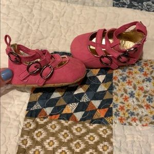 Old Navy 0-3 month baby strap shoes// never worn!